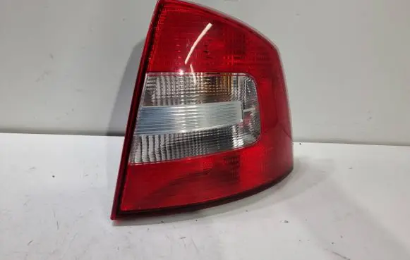 Skoda Octavia Mk2 (1Z) Rear/tail lights 1Z5945096B VP4SHX13404B