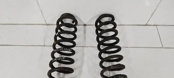 Toyota RAV 4 (XA50) Rear coil spring