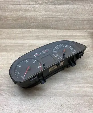 Volkswagen Golf IV Speedometer (instrument cluster) 1J0920802E 1035100002
