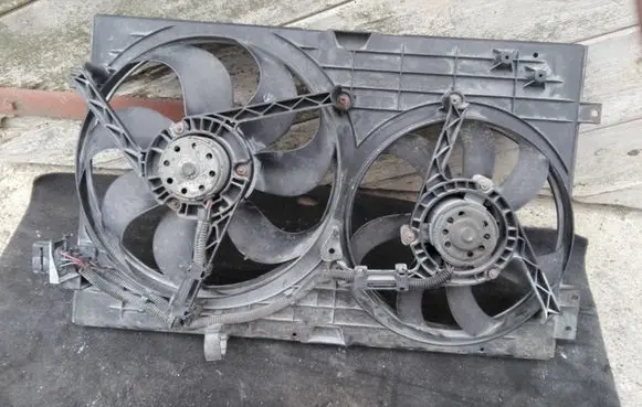 Audi A3 S3 8L Radiator cooling fan shroud 1J0121207M 1J0121205B 881061860