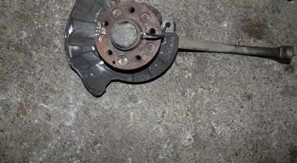 Mercedes-Benz S W220 Front wheel hub 