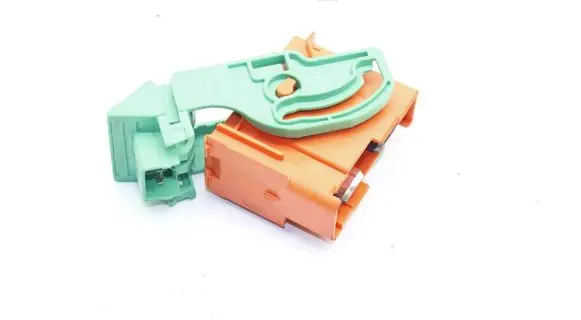 Mitsubishi Outlander Battery relay fuse 