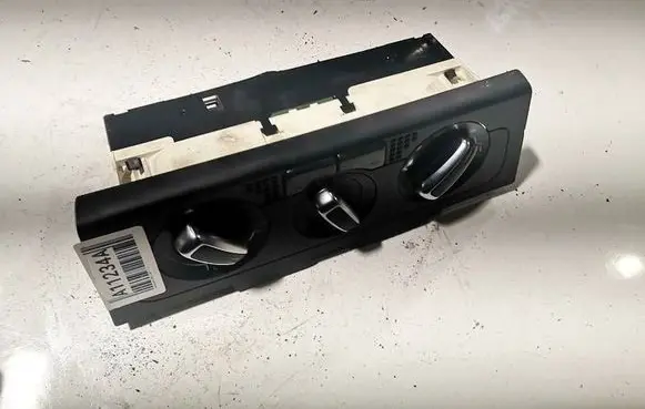 Volkswagen Cross Polo Climate control unit 