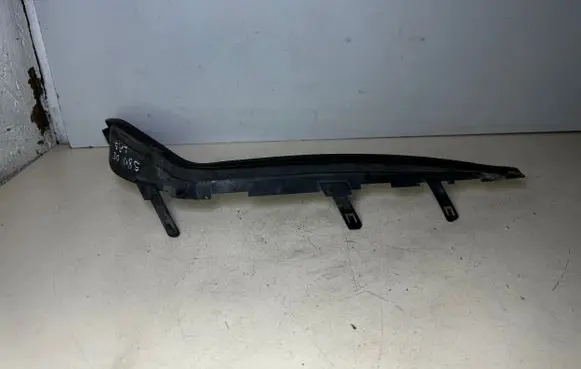 Volvo S80 Under headlight/headlamp trim 89001591 89001591D