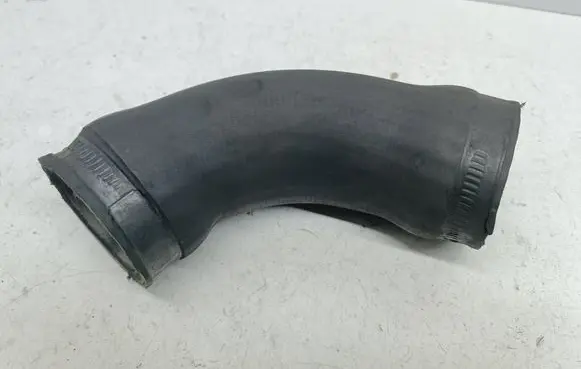 BMW 7 E38 Intercooler hose/pipe 2247903 11612247903