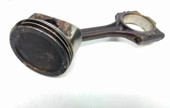 Skoda Octavia Mk2 (1Z) Piston with connecting rod
