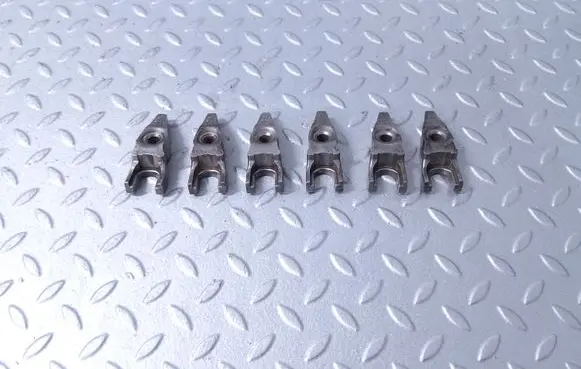 Land Rover Defender Fuel Injector clamp holder LR125503 K6D36K540AB