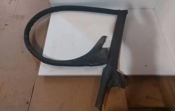 Audi A7 S7 4G Front door rubber seal 4G8845353