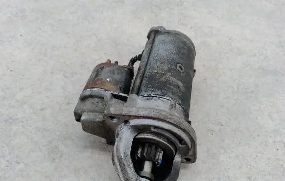 Mercedes-Benz Vito Viano W638 Starter motor D7R43
