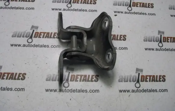 Toyota Avensis T270 Front door lower hinge 