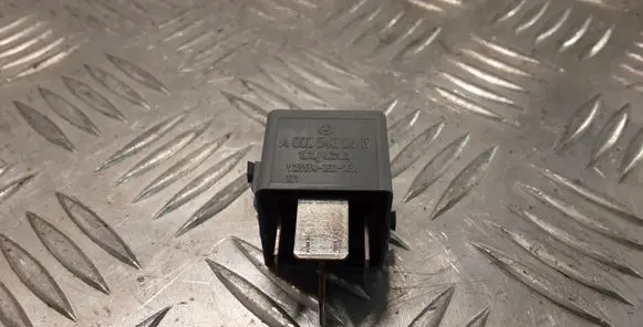 Mercedes-Benz R W251 Other relay A0025422619