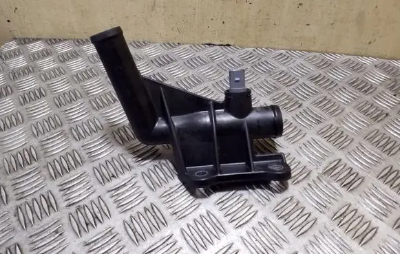 Volkswagen Crafter Engine coolant pipe/hose 076121085A 076121050A