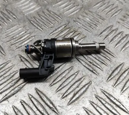 Skoda Superb B8 (3V) Fuel injector 04E906036AT