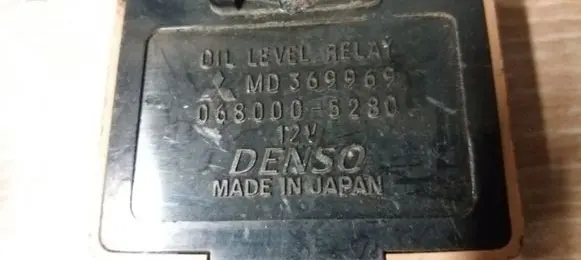 Mitsubishi Pajero Oil pressure relay MD369969 068005280