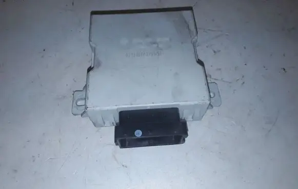Toyota Avensis T250 Window wiper relay 021206F