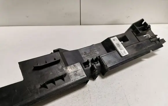 BMW X5 E70 Radiator trim 7586775