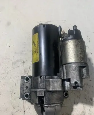 BMW 5 F10 F11 Starter motor 7801203