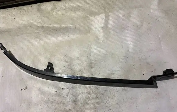 Mercedes-Benz ML W163 Under headlight/headlamp trim 1638260277 A1638260277