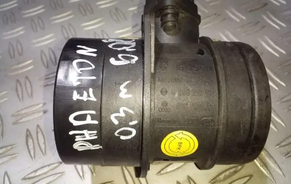 Volkswagen Phaeton Mass air flow meter 07C906461 0280218071