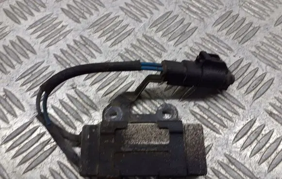 Toyota Matrix (E130) Coolant fan relay 246810-3560