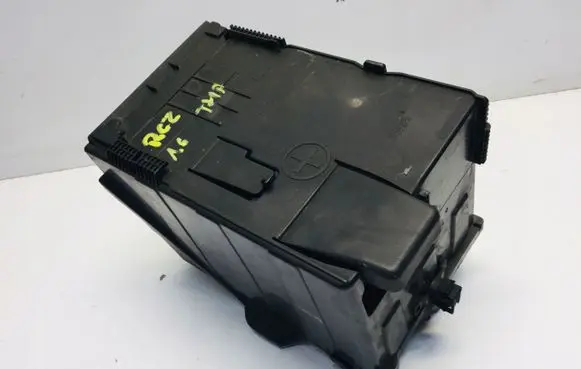 Peugeot 407 Battery box tray 