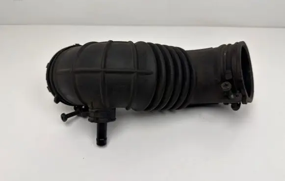 Hyundai i30 Air intake duct part 28140