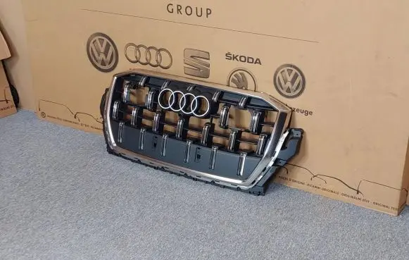 Audi Q7 4M Front grill 4M0853651BL 4M0853651BLMX3