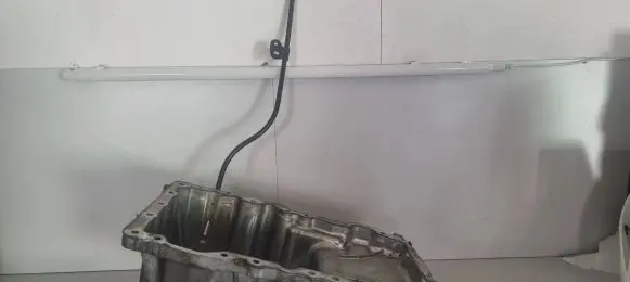 Chrysler 300C Oil sump 05184515AC