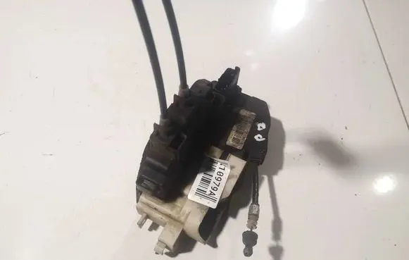 Hyundai i30 Front door lock
