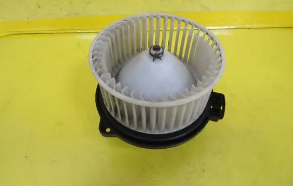 Suzuki Baleno EG Heater fan/blower 502725-0770