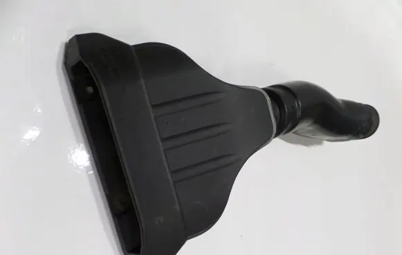 KIA Carens II Air intake duct part 282101D30020CRDI