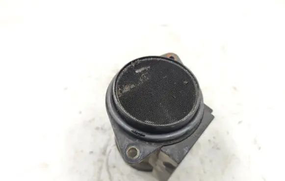 Volkswagen Golf III Mass air flow meter 71822101 074906461