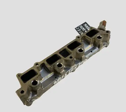 Volkswagen Golf V Fuel main line pipe