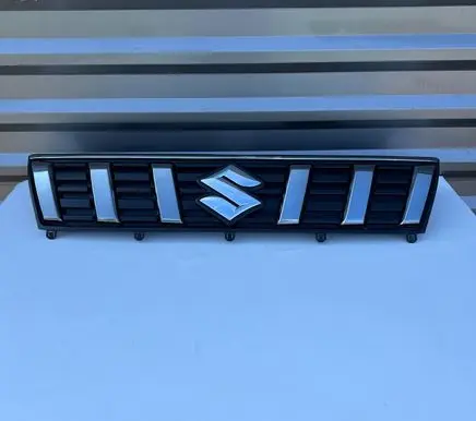 Suzuki Vitara (LY) Front grill 72121-86r0