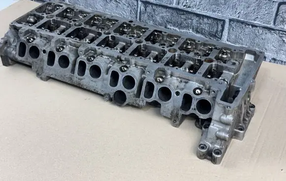 BMW 5 F10 F11 Engine head 7800003