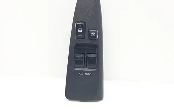 Toyota Corolla Verso E121 Quarter vent window switch 84040-13060