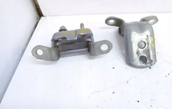 Nissan Qashqai+2 Rear door hinge set 