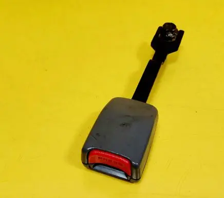 KIA Carens II Front seatbelt buckle 041215