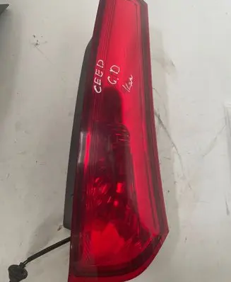 KIA Ceed Rear/tail lights SL01AKA 04810731