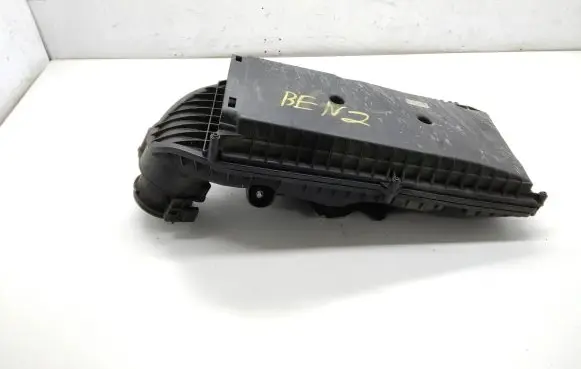 Mercedes-Benz GLK (X204) Air filter box A2760940004 A2760901601 A2760940148