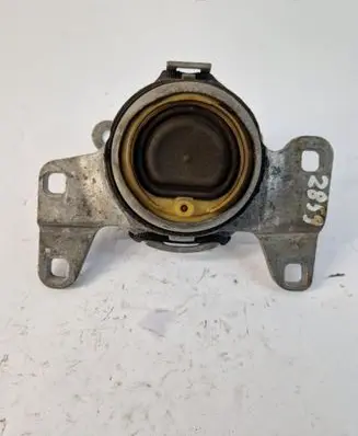 Volvo V40 Engine mount bracket 31359639