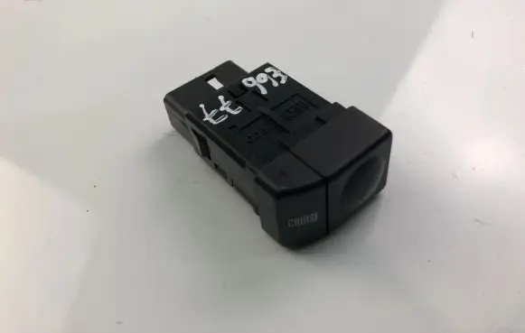 Hyundai Sonata Cruise control switch 9377033100