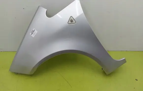 Mitsubishi Colt CZ3 Fender 