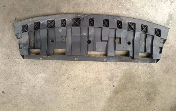 Nissan X-Trail T32 Front bumper lip 6266040L0B