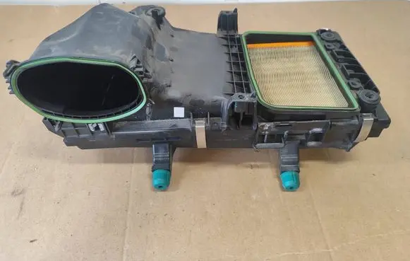 Mercedes-Benz C W206 Air filter box A6540902501