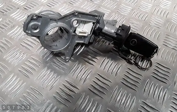 Opel Astra H Ignition lock 2421430 n0501881