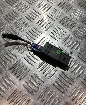 Peugeot 3008 III USB socket connector 9848394780