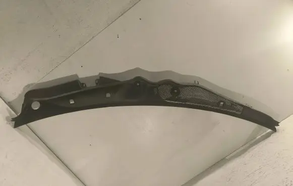 Mercedes-Benz E W212 Wiper trim A2128301013