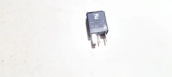 Opel Zafira B Other relay 13266316 v23374-a1001-x009