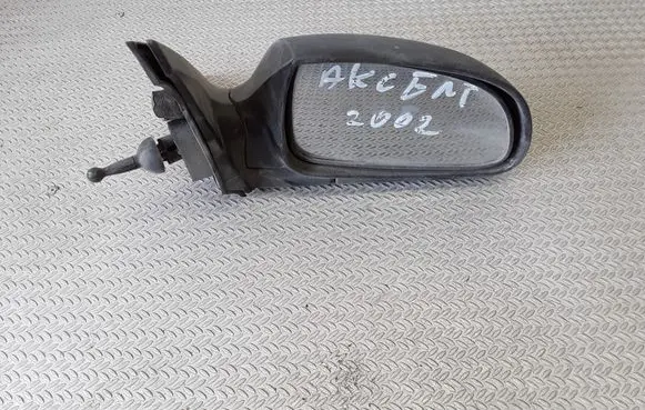 Hyundai Accent Manual wing mirror E4012129